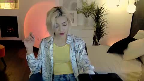 Alysia online show from 8, 9, 2025