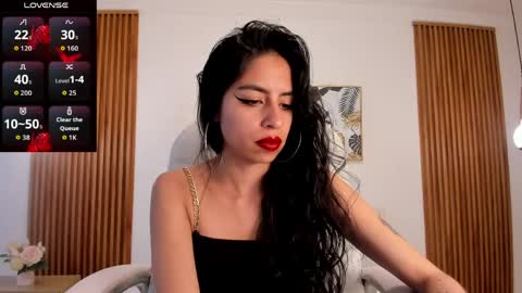 alyssabeauty_ online show from 13, 4, 2026