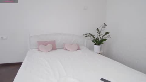 Alyx online show from 1, 10, 2025