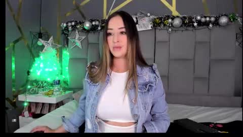 Alyze make feel hot as hell online show from 20, 12, 2025