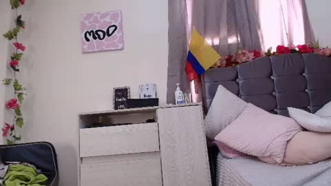 Snapshot of amabella_w chatting on 6, 7, 2026 Isabella online show from 6, 7, 2026