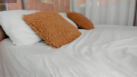 Snapshot of amaia_mendoza chatting on 12, 3, 2025 Amaia Mendoza online show from 12, 3, 2025