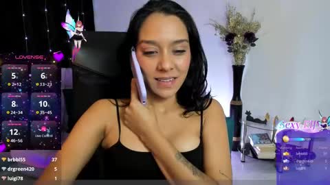 Amalia cruss online show from 11, 2, 2025