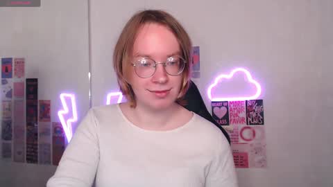 Snapshot of amanda_butlerr chatting on 6, 4, 2026 Hi im Amanda online show from 6, 4, 2026