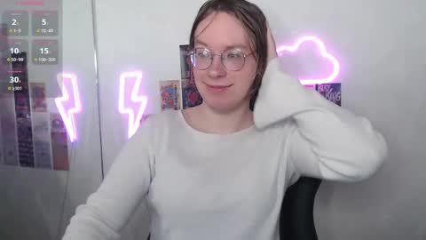 Snapshot of amanda_butlerr chatting on 17, 4, 2026 Hi im Amanda online show from 17, 4, 2026