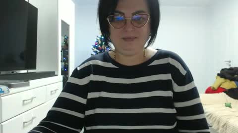 Snapshot of amanda_muller5 chatting on 14, 12, 2025 Anda .. online show from 14, 12, 2025