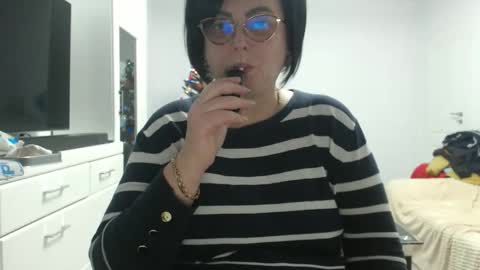 Snapshot of amanda_muller5 chatting on 16, 12, 2025 Anda .. online show from 16, 12, 2025