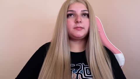 Amandha online show from 2, 2, 2025