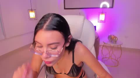 amara foxx online show from 1, 7, 2026