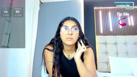 Snapshot of amara_lune chatting on 18, 6, 2026 online show from 18, 6, 2026