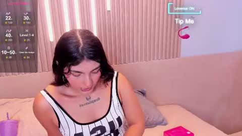 Snapshot of amara_lune chatting on 11, 7, 2026 online show from 11, 7, 2026