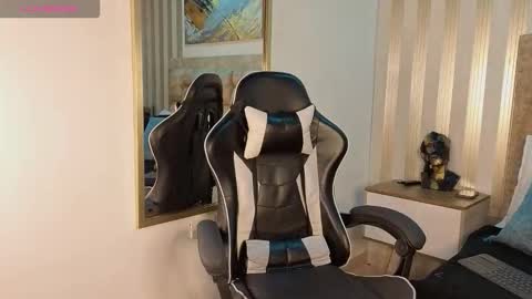 Snapshot of amara_queen_ chatting on 3, 3, 2026 Amara online show from 3, 3, 2026