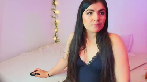Amara Vega  online show from 21, 4, 2026