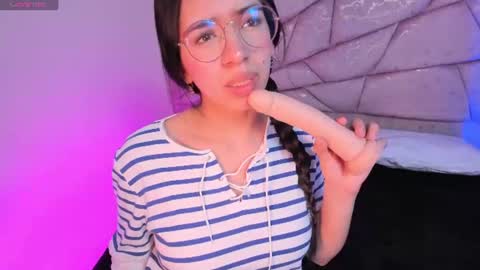 amara velle  online show from 11, 6, 2026