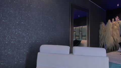 Emily online show from 28, 2, 2025