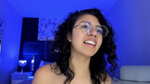 Snapshot of amarettho chatting on 19, 4, 2026 Emily online show from 19, 4, 2026