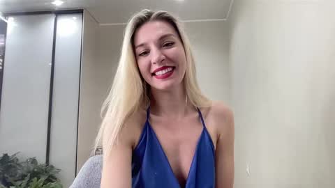 Snapshot of amazingkelly chatting on 12, 12, 2024 Kelly online show from 12, 12, 2024