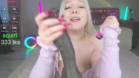 Im Mandy and I love to play in public and do crazy in PVT online show from 10, 2, 2025