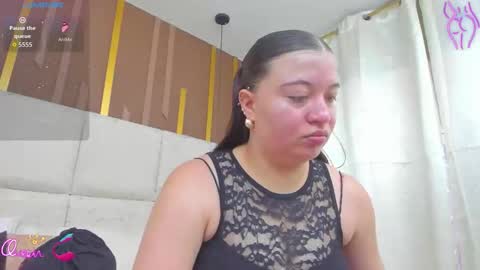 Snapshot of ambargills chatting on 12, 4, 2026 AmbarGills online show from 12, 4, 2026