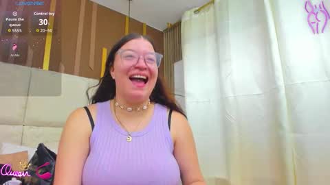 Snapshot of ambargills chatting on 1, 5, 2026 AmbarGills online show from 1, 5, 2026