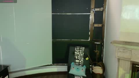 Ambar Ross online show from 8, 3, 2025