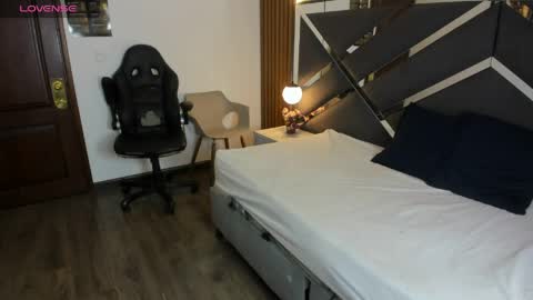 Ambar Ross online show from 27, 3, 2026