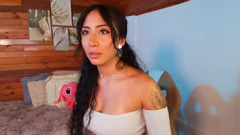 amber_curly online show from 22, 10, 2025