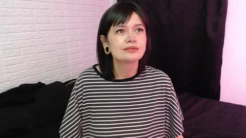 Snapshot of amber_rouss chatting on 5, 1, 2025 ROUSS online show from 5, 1, 2025