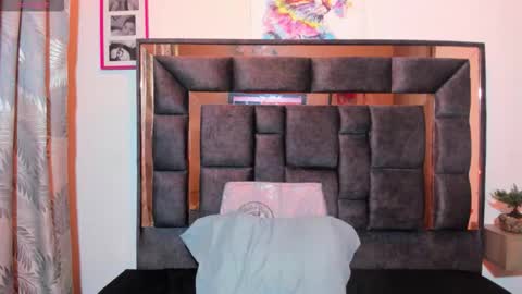 Amber  online show from 23, 11, 2025