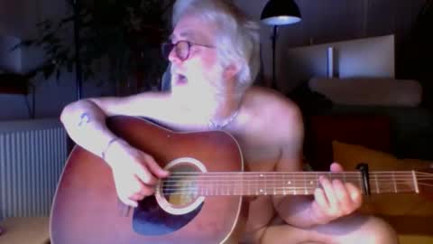 Snapshot of amberr11 chatting on 9, 2, 2026 Amberr11 online show from 9, 2, 2026