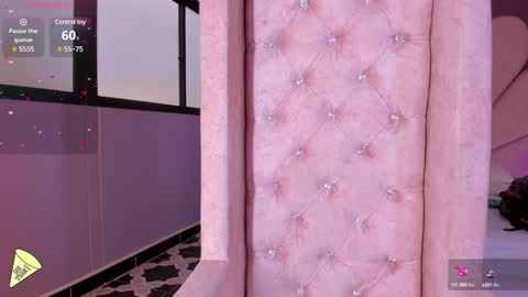 Amber Ferreira online show from 5, 12, 2024