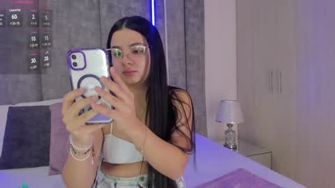 Amber Ferreira online show from 11, 12, 2024
