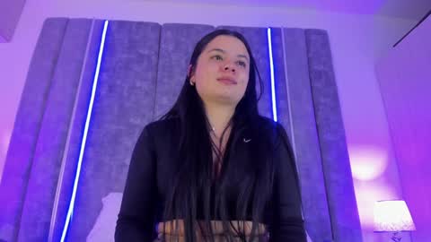 Amber Ferreira online show from 13, 1, 2025