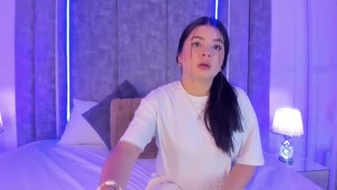 Amber Ferreira online show from 22, 2, 2025