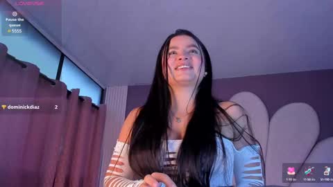 Amber Ferreira online show from 6, 3, 2025