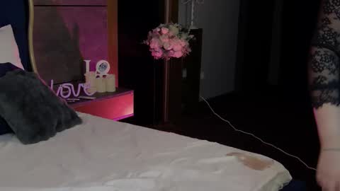 Amberseyes online show from 6, 2, 2026