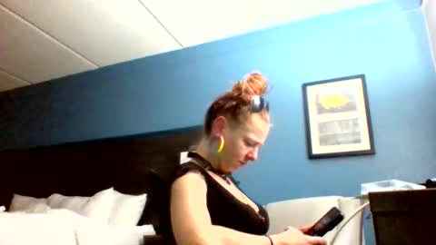 ambionce online show from 18, 4, 2026