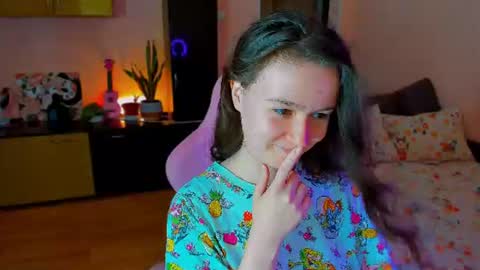 Snapshot of ameli_moon chatting on 8, 8, 2026 Eileen online show from 8, 8, 2026