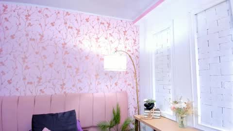 Amelia Adams online show from 6, 11, 2025