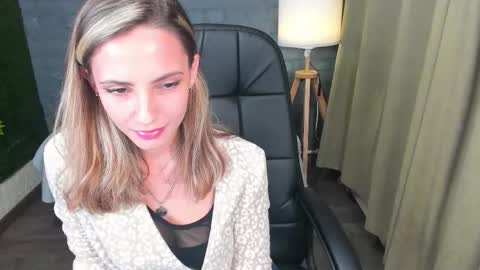 amelia_meili online show from 19, 11, 2025