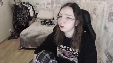 Snapshot of ameliakamishiro chatting on 6, 12, 2024 Amelia online show from 6, 12, 2024