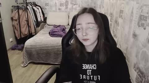 Snapshot of ameliakamishiro chatting on 17, 12, 2024 Amelia online show from 17, 12, 2024