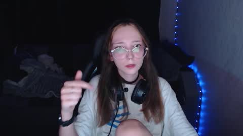 Snapshot of ameliakamishiro chatting on 6, 10, 2025 Amelia online show from 6, 10, 2025