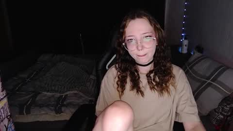 Snapshot of ameliakamishiro chatting on 13, 11, 2025 Amelia online show from 13, 11, 2025