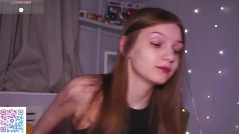 Snapshot of ameliami chatting on 5, 4, 2026 Amelia online show from 5, 4, 2026