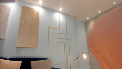 Amelie Graham online show from 28, 12, 2024