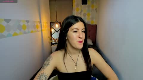 Snapshot of ameliegray chatting on 14, 1, 2025 A M E L I E online show from 14, 1, 2025