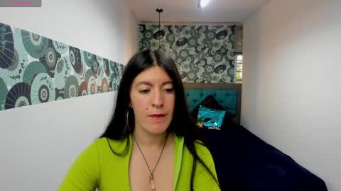 Snapshot of ameliegray chatting on 18, 1, 2025 A M E L I E online show from 18, 1, 2025