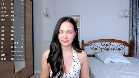 Snapshot of ameliya_sun chatting on 17, 4, 2026 Aylin online show from 17, 4, 2026