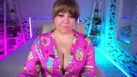 Snapshot of amellywhite chatting on 1, 6, 2026 Alina online show from 1, 6, 2026